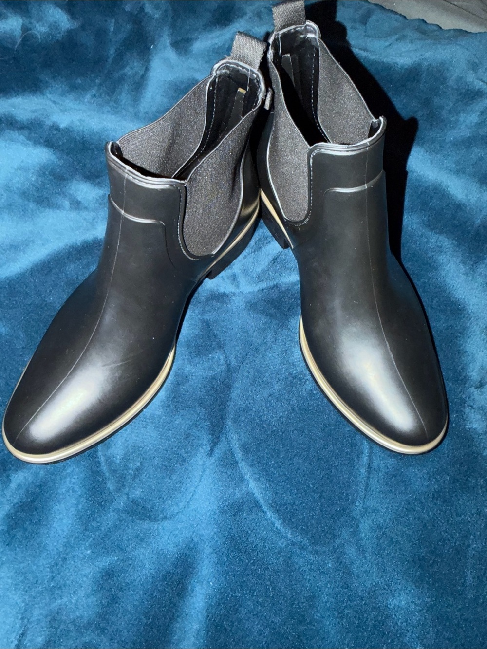 Kate Spade Sedgewick Rain Black Ankle Boots Gold Bow Size 9 Women’s